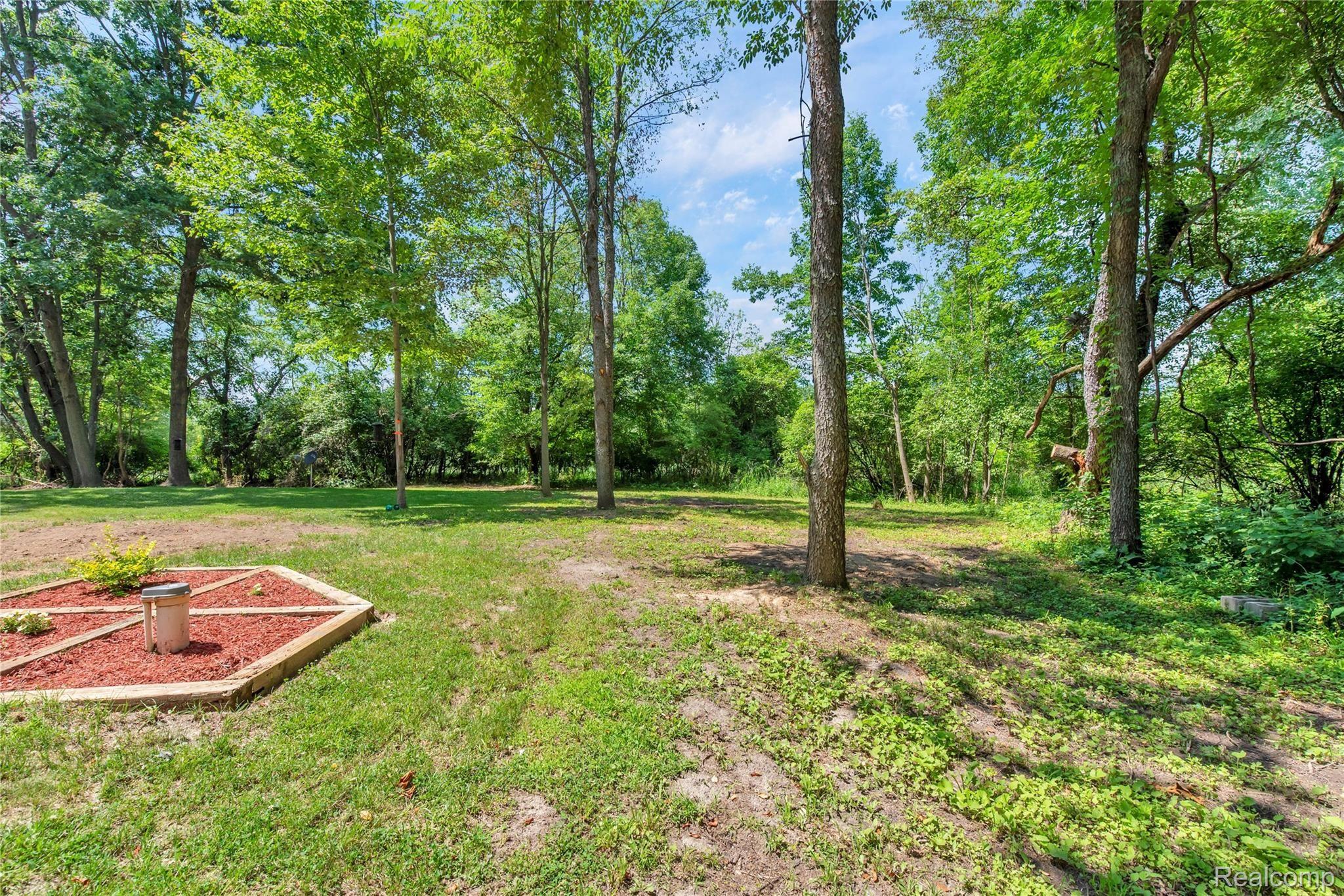 3030 West Allen Road Howell, MI 48855 - Photo 39 of 58 3030 West Allen Drive - HD Drone Photography-35.jpg