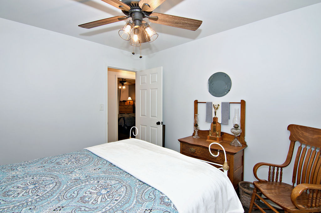 1279 Coneross Point Drive Seneca, SC 29678 - Photo 27 of 48