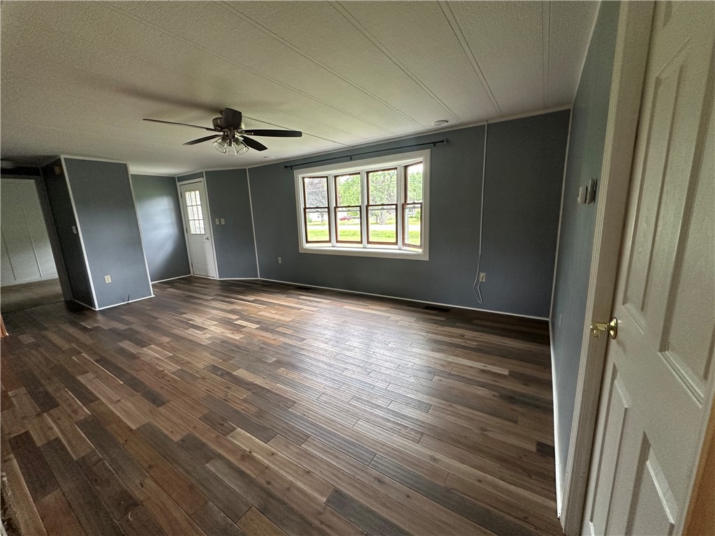 2102 Michigan Road Wayland, NY 14572 - Photo 13 of 41 Living room