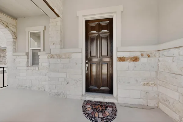 $2,300 | 712 Madalin Rue Court, Leander, TX 78641