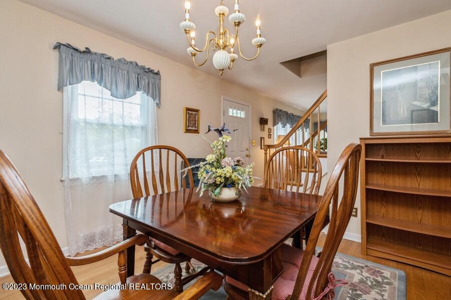 34 Overhill Road Matawan, NJ 07747 - Photo 13 of 24 13_34OverhillRoad_369002_DiningRoom_LowR