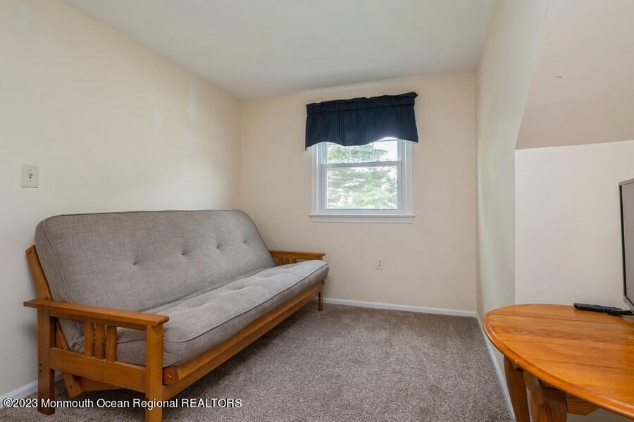 34 Overhill Road Matawan, NJ 07747 - Photo 17 of 24 16_34OverhillRoad_154001_3rdBedroom_LowR