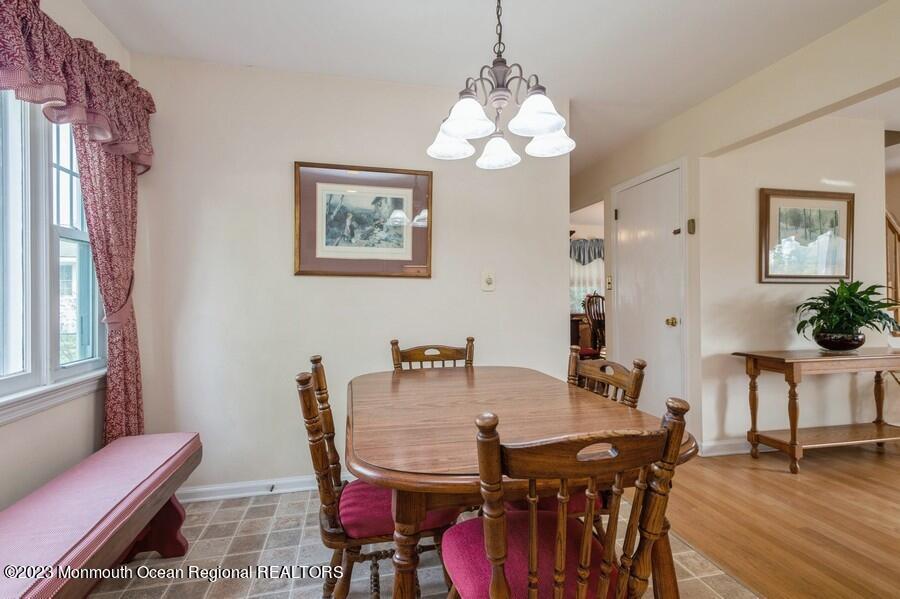34 Overhill Road Matawan, NJ 07747 - Photo 10 of 24 10_34OverhillRoad_359_BreakfastArea_LowR