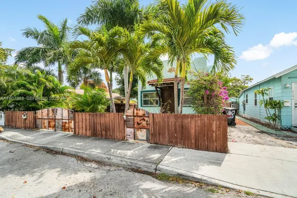 $2,500 | 416 South L Street, Unit 416, Lake Worth, FL 33460
