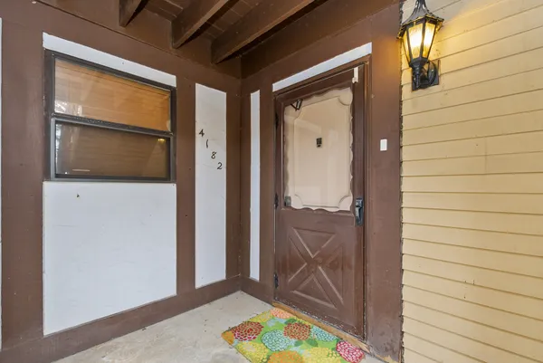 $128,900 | 4182 192nd Court, Unit 253, Country Club Hills, IL 60478