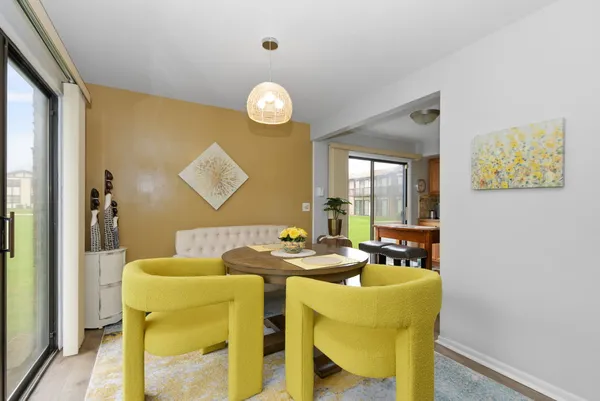 $128,900 | 4182 192nd Court, Unit 253, Country Club Hills, IL 60478