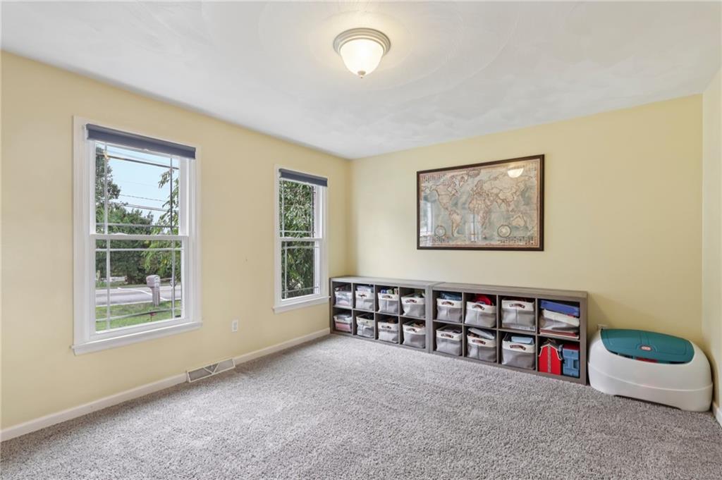 674 Meadowbrook Road Trafford, PA 15085 - Photo 12 of 46 Gallery Image 12