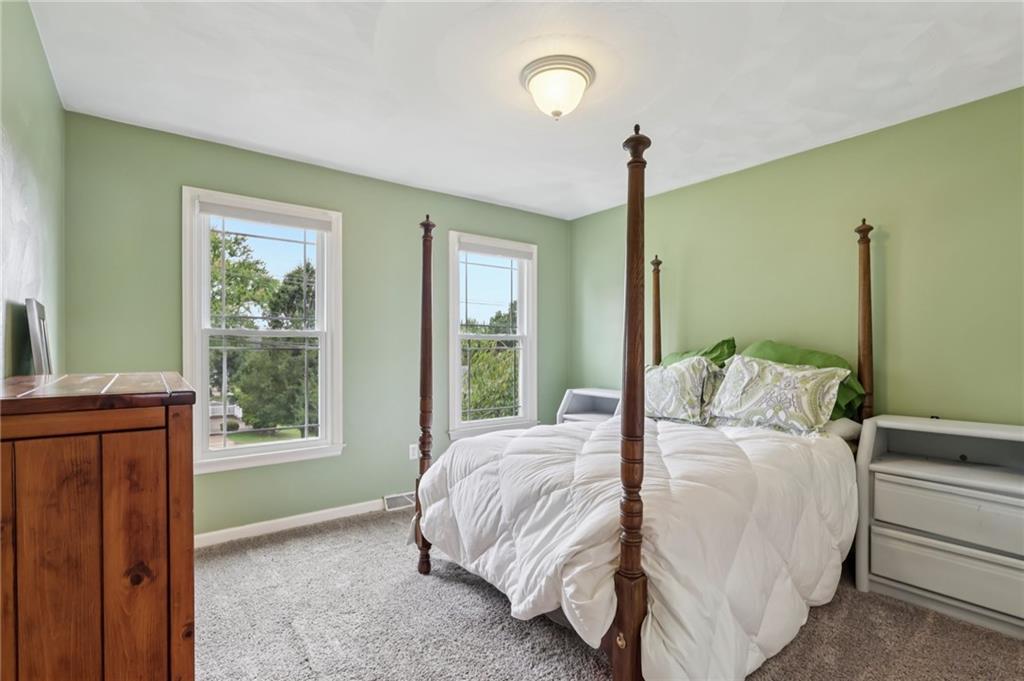 674 Meadowbrook Road Trafford, PA 15085 - Photo 17 of 46 Gallery Image 17