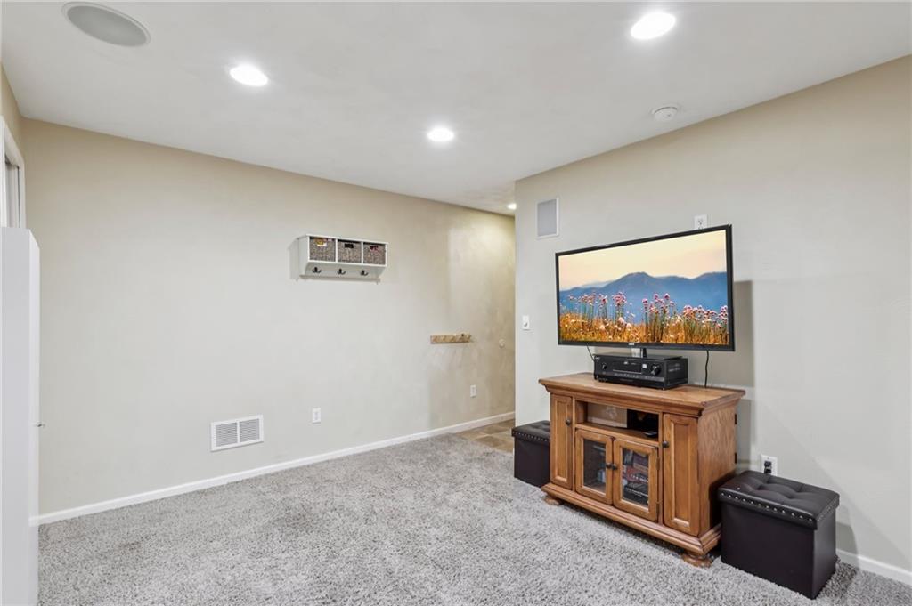 674 Meadowbrook Road Trafford, PA 15085 - Photo 23 of 46 Gallery Image 23