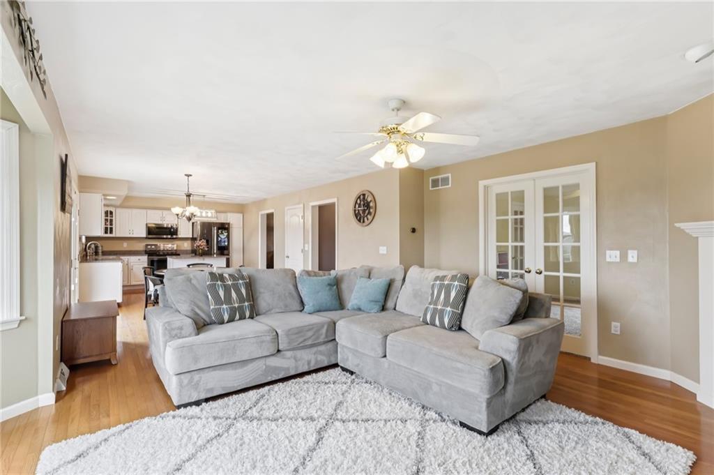674 Meadowbrook Road Trafford, PA 15085 - Photo 8 of 46 Gallery Image 8