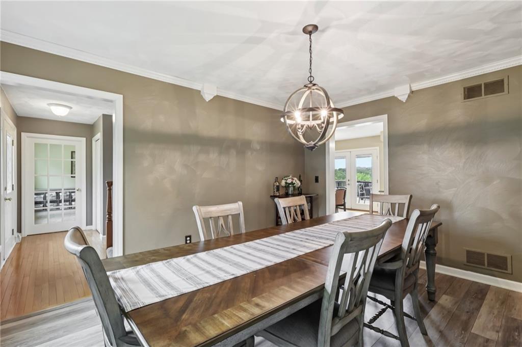674 Meadowbrook Road Trafford, PA 15085 - Photo 10 of 46 Gallery Image 10