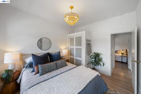 $828,000 | 2617 Santa Clara Avenue, Alameda, CA 94501