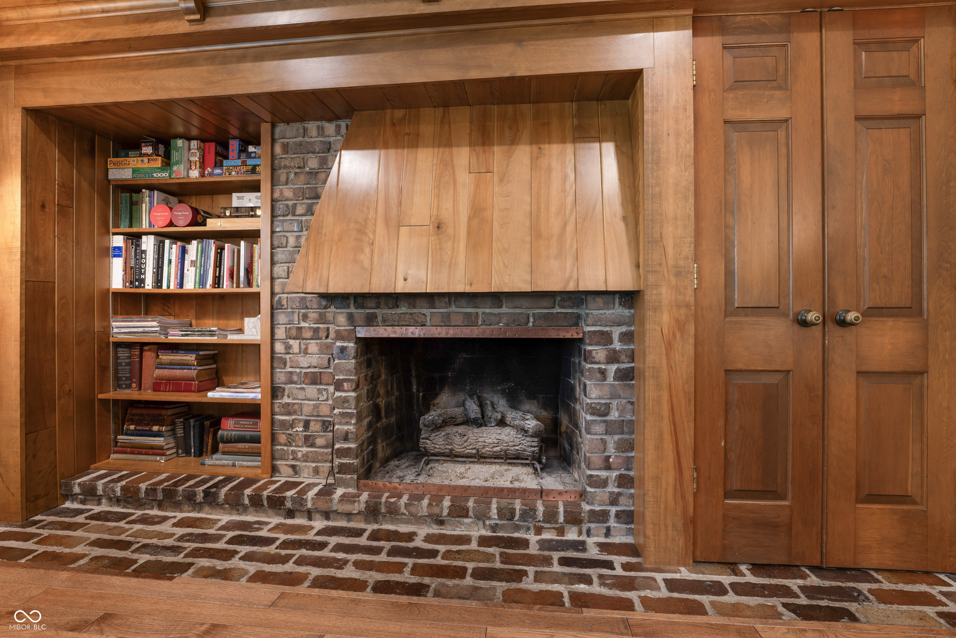 7710 Spring Mill Road Indianapolis, IN 46260 - Photo 20 of 65 Gallery Image 20