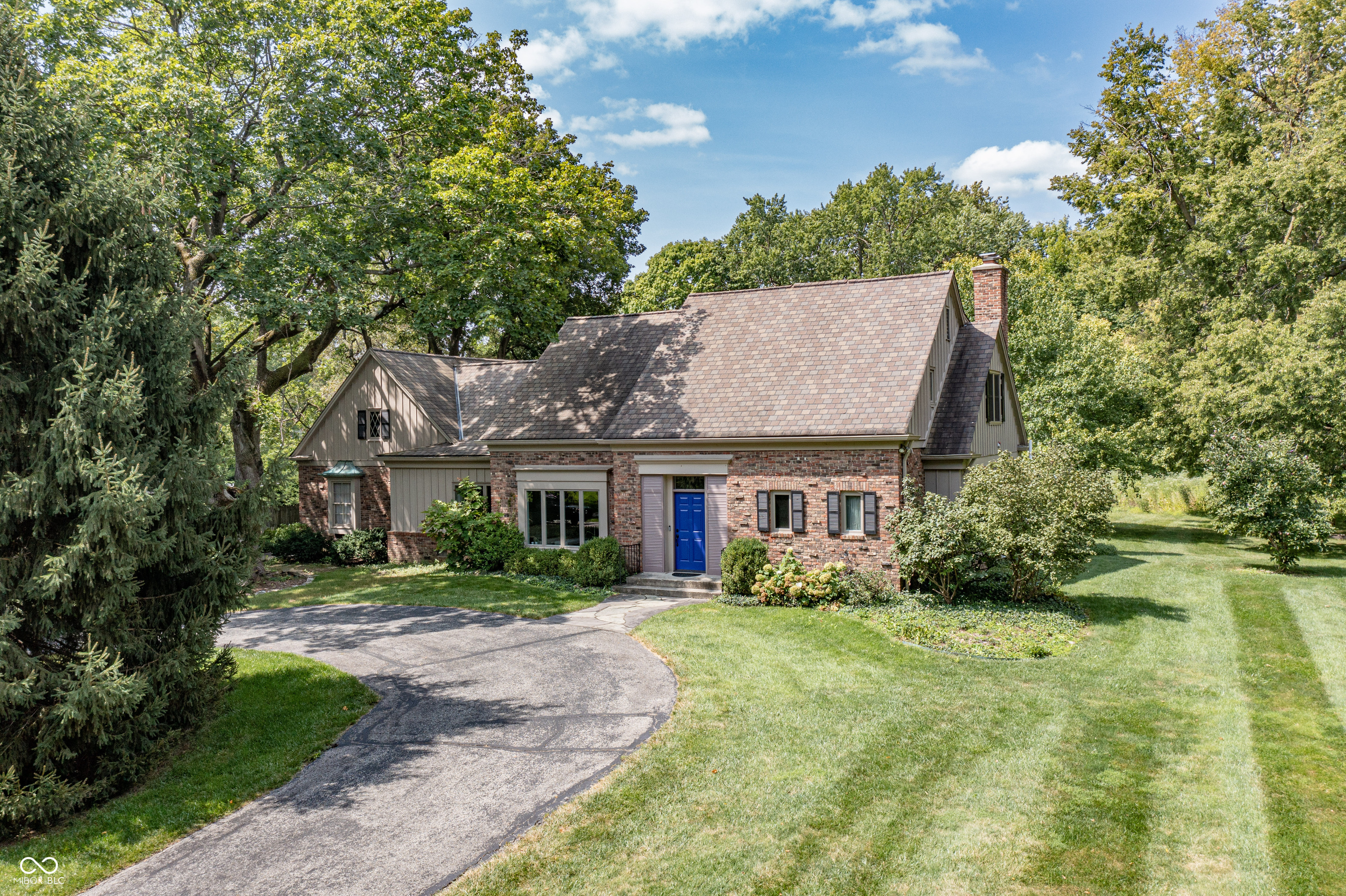 7710 Spring Mill Road Indianapolis, IN 46260 - Photo 3 of 65 Gallery Image 3