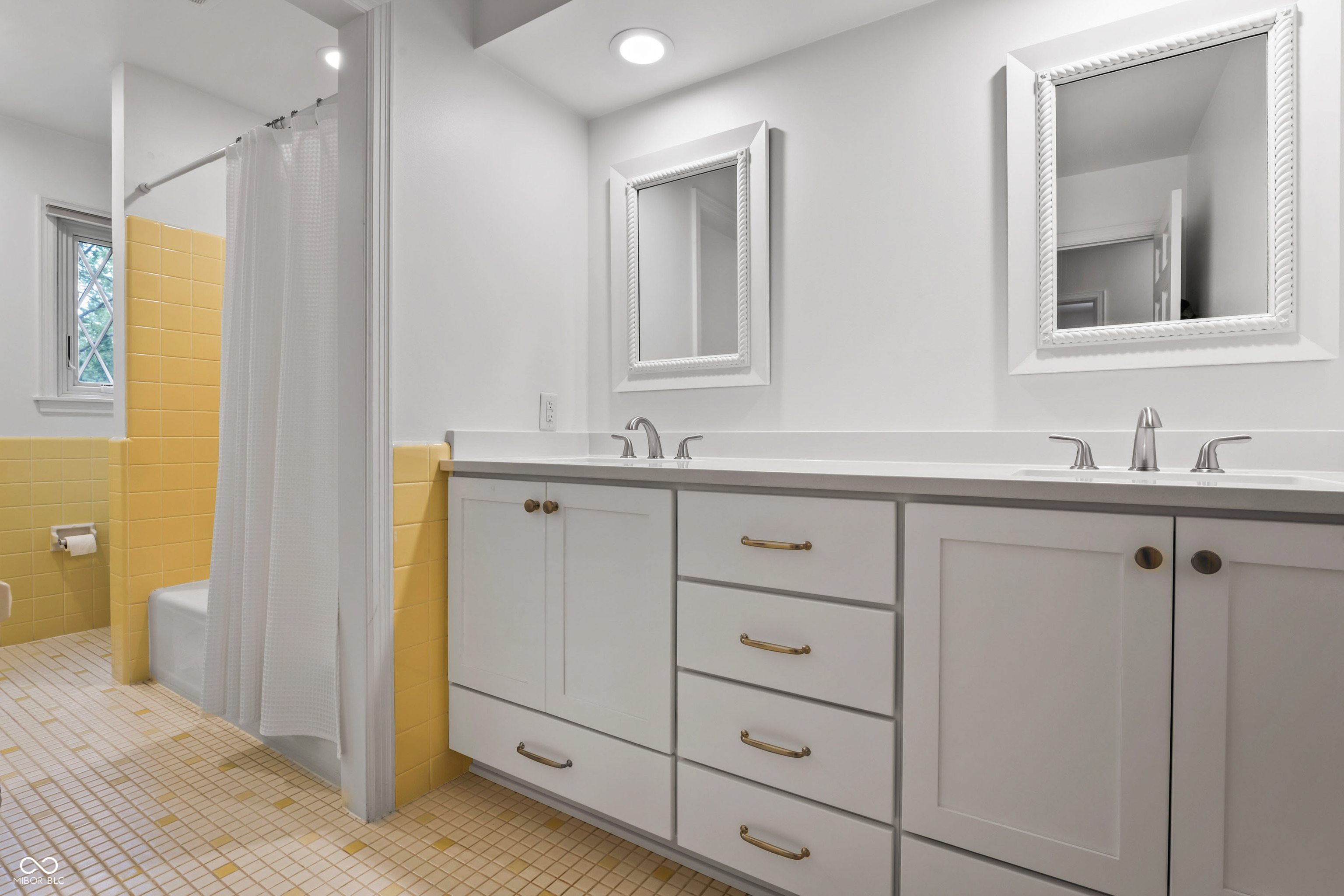 7710 Spring Mill Road Indianapolis, IN 46260 - Photo 40 of 65 Gallery Image 40