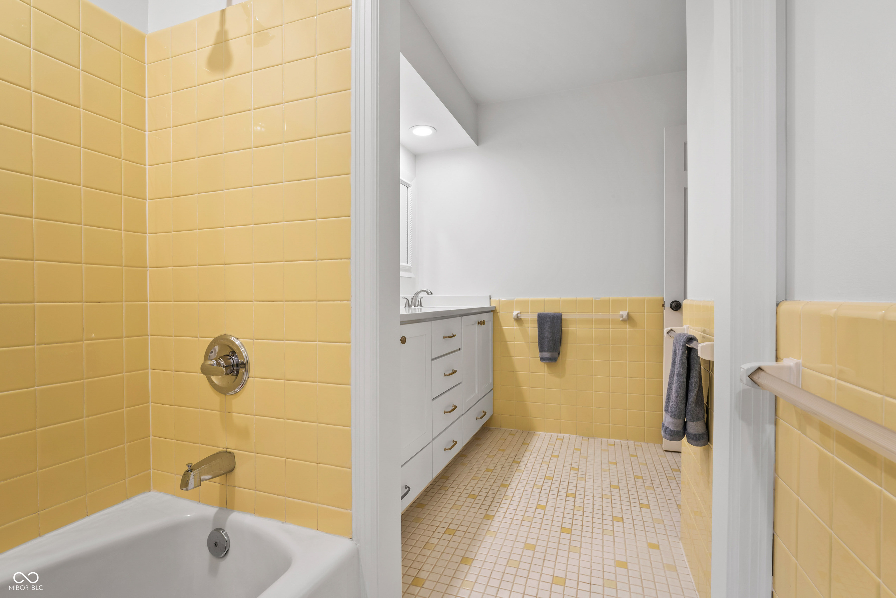 7710 Spring Mill Road Indianapolis, IN 46260 - Photo 41 of 65 Gallery Image 41