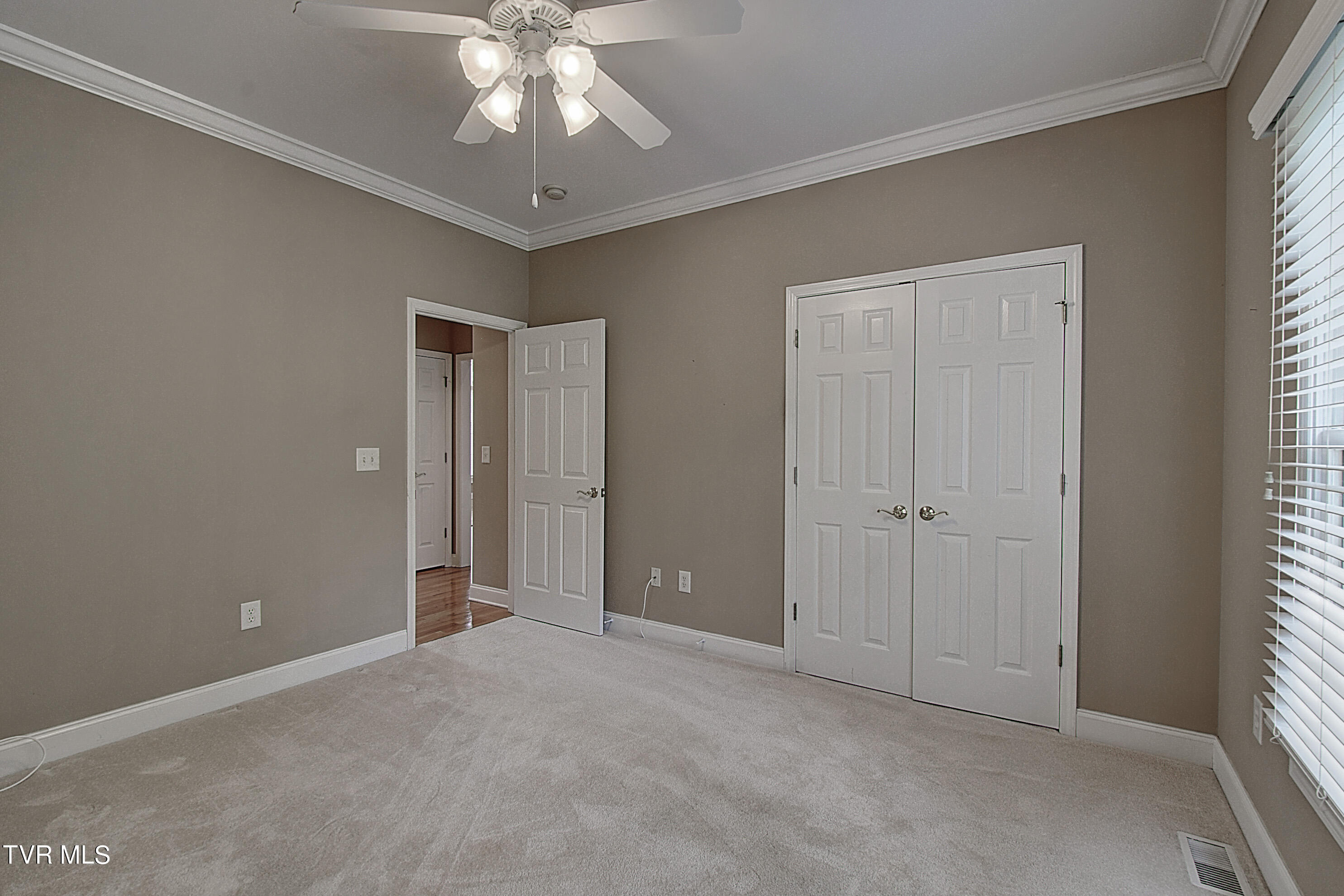 9 Hunters Ridge Road Johnson City, TN 37604 - Photo 28 of 44 DSC_0499And8more