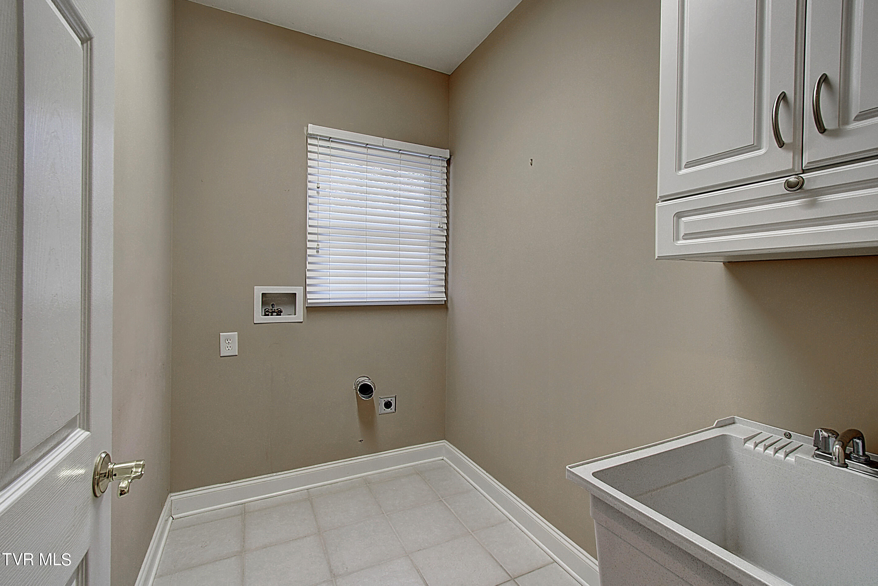 9 Hunters Ridge Road Johnson City, TN 37604 - Photo 30 of 44 DSC_0544And8more
