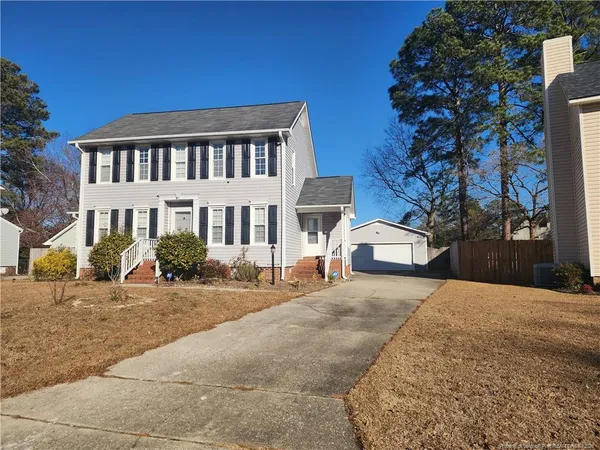 $1,950 | 3460 McChoen Drive, Fayetteville, NC 28311