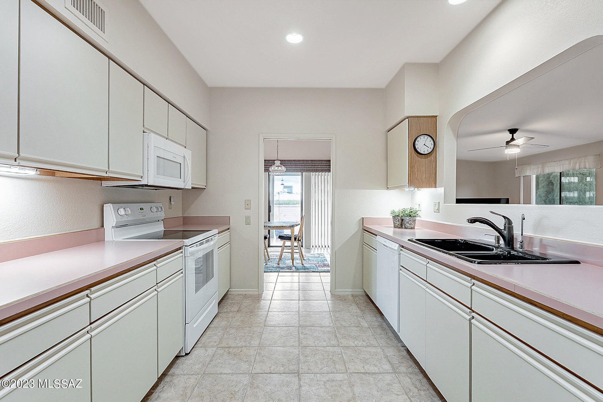660 West Rio-Altar Green Valley, AZ 85614 - Photo 13 of 40 Gallery Image 13