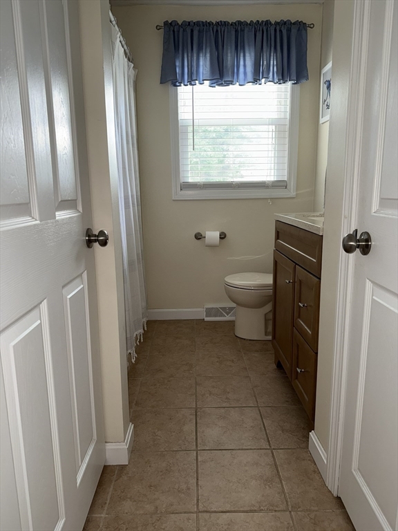 98 Indian Run Road Bellingham, MA 02019 - Photo 11 of 17