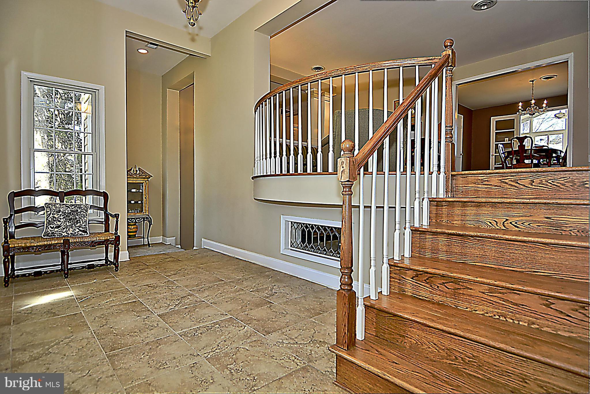 9609 Clarks Crossing Road Vienna, VA 22182 - Photo 12 of 28 Large Foyer