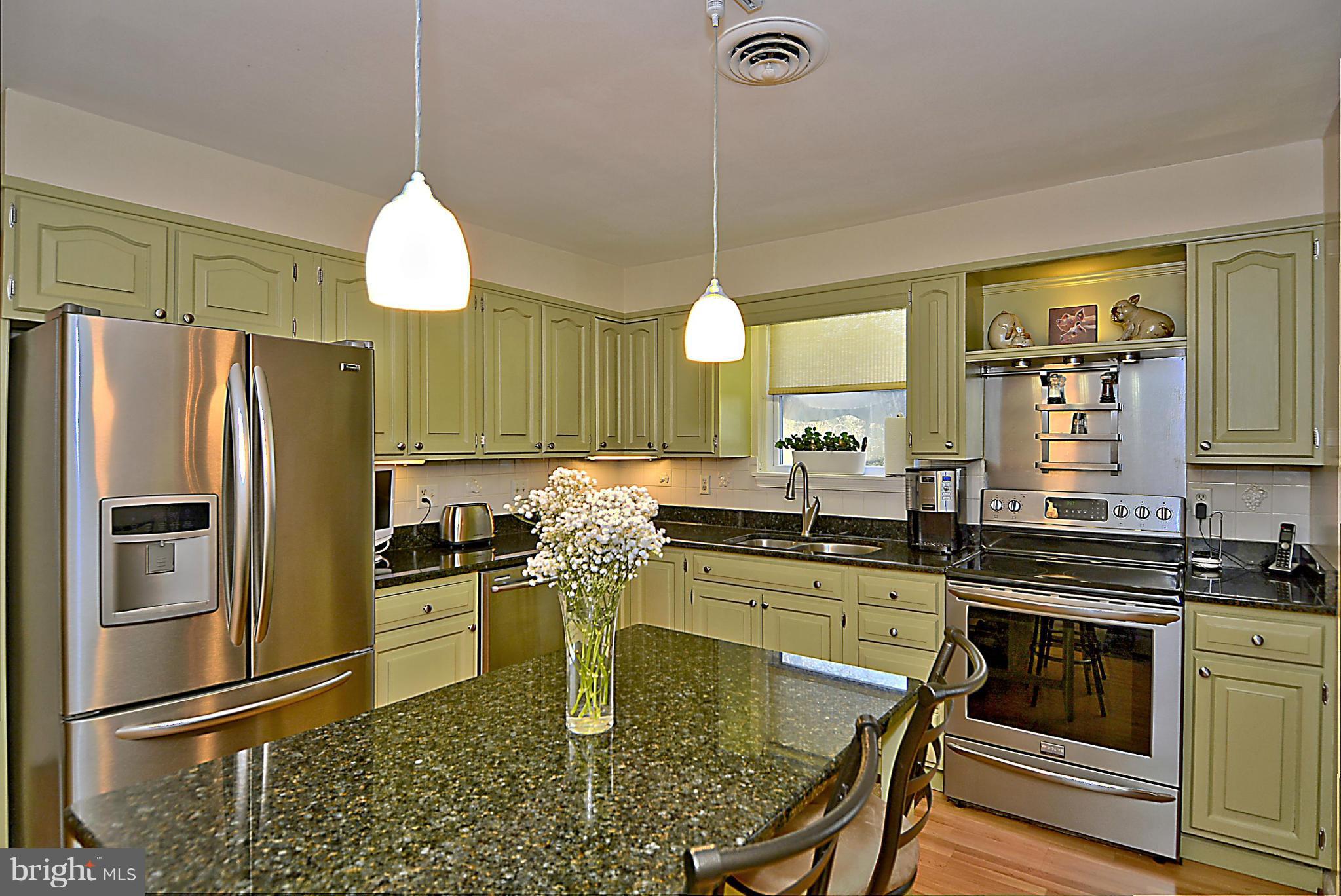 9609 Clarks Crossing Road Vienna, VA 22182 - Photo 3 of 28 Kitchen