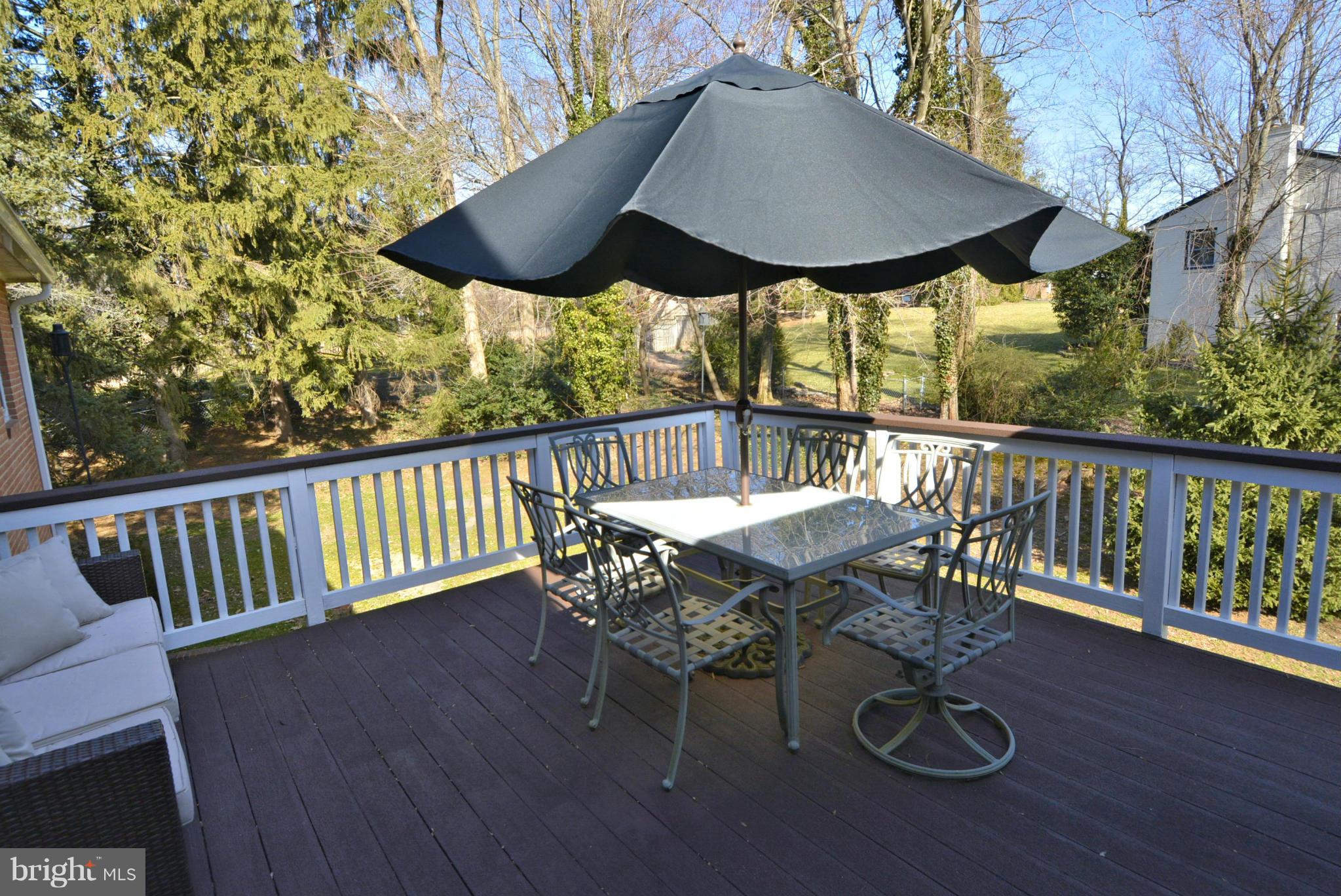 9609 Clarks Crossing Road Vienna, VA 22182 - Photo 26 of 28 Deck