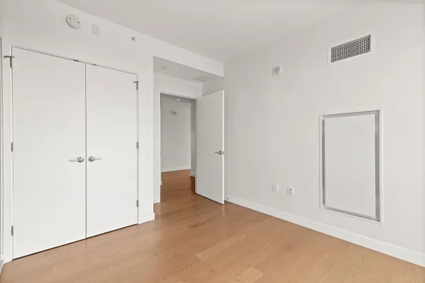 $1,600,000 | 75 Park Lane South, Unit 3407, Jersey City, NJ 07310