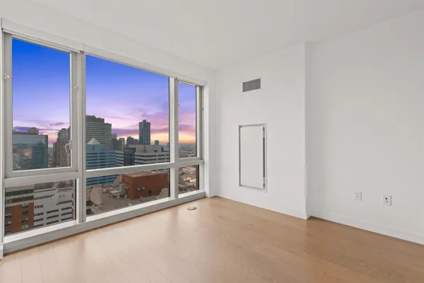 $1,600,000 | 75 Park Lane South, Unit 3407, Jersey City, NJ 07310