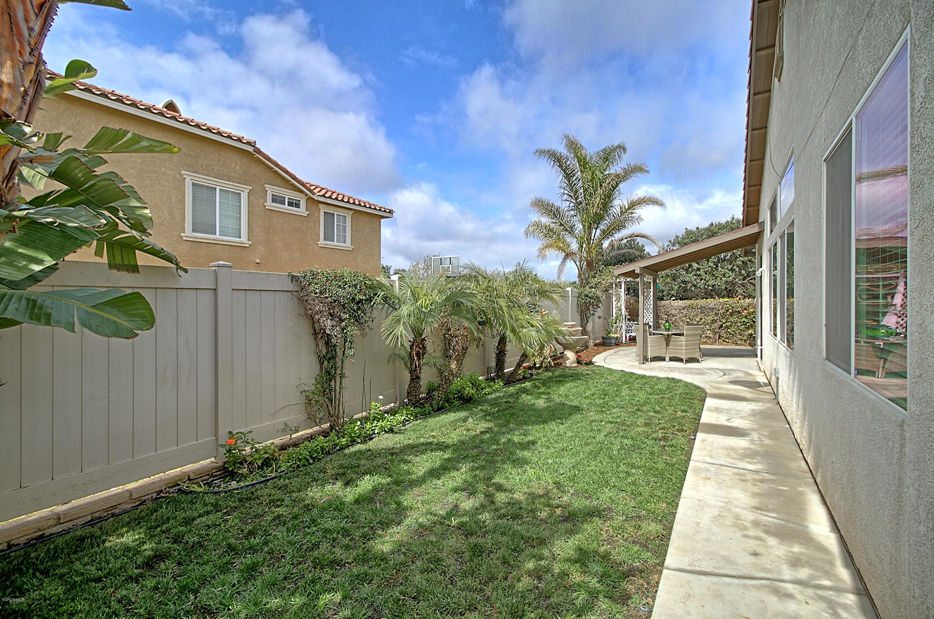 3305 Dunkirk Drive Oxnard, CA 93035 - Photo 18 of 20 a house view with a garden space