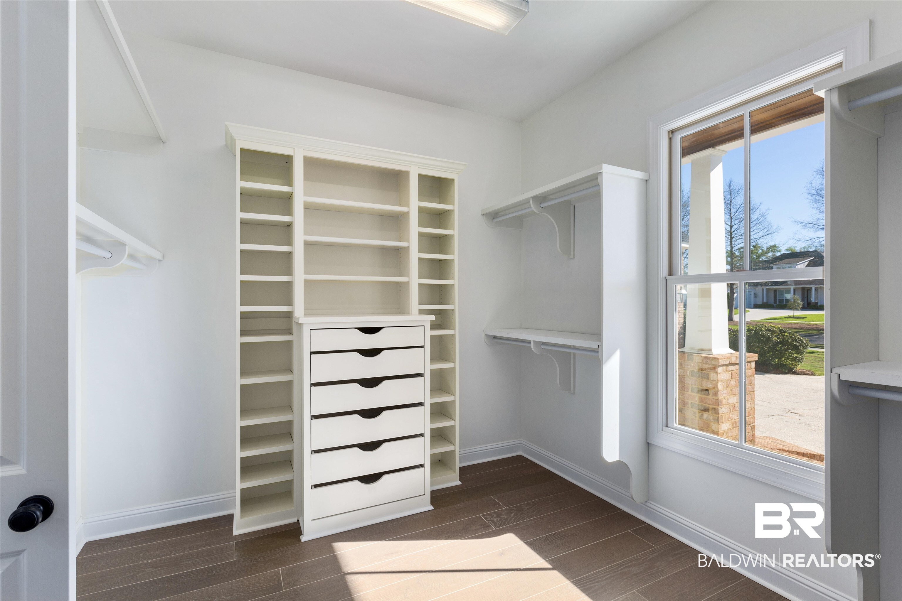 17407 Seldon Street Fairhope, AL 36532 - Photo 16 of 33 Primary Closet