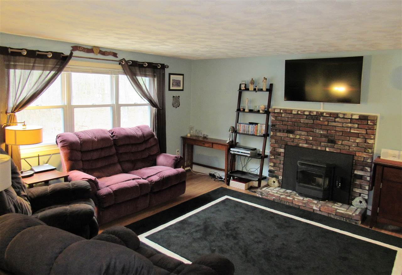240 High Range Road Londonderry, NH 03053 - Photo 2 of 26