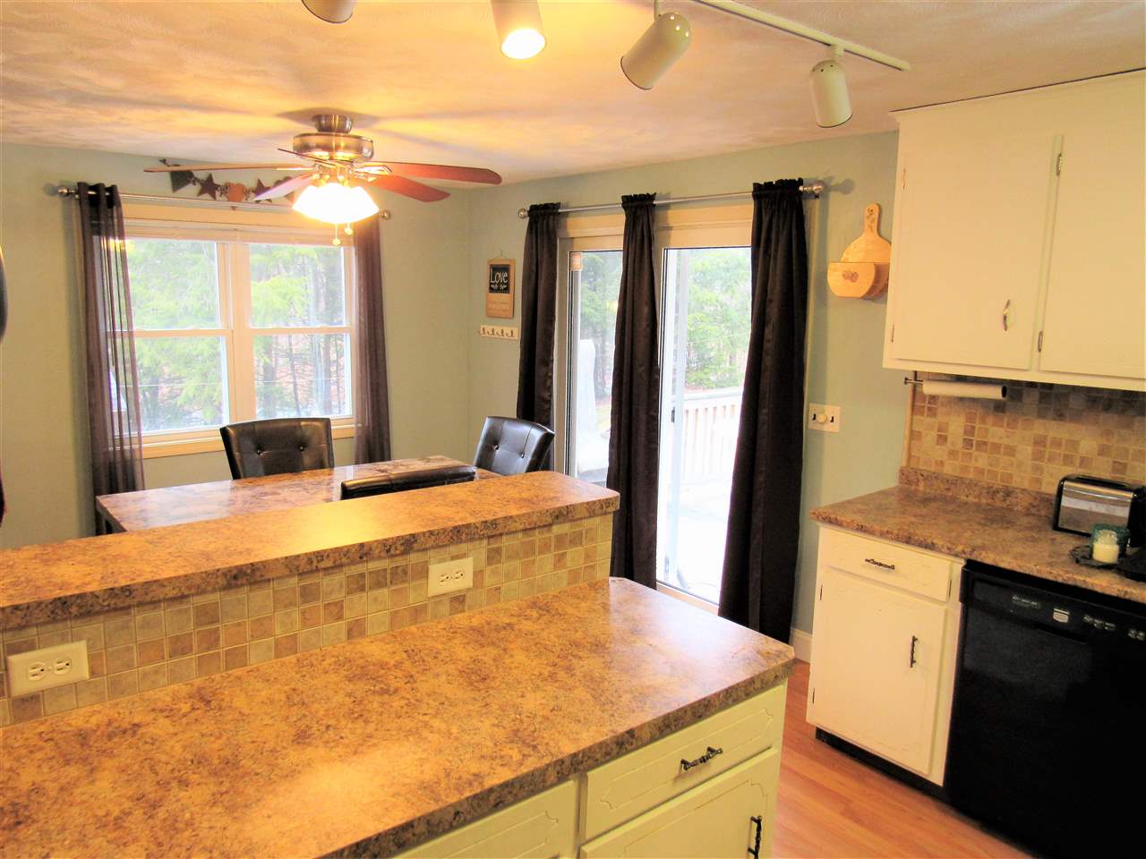 240 High Range Road Londonderry, NH 03053 - Photo 11 of 26
