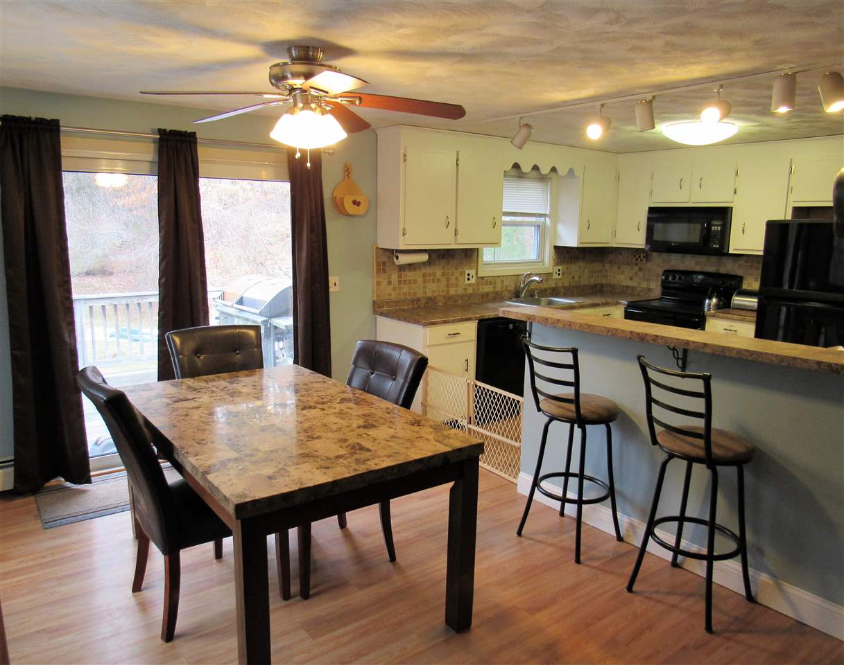 240 High Range Road Londonderry, NH 03053 - Photo 6 of 26