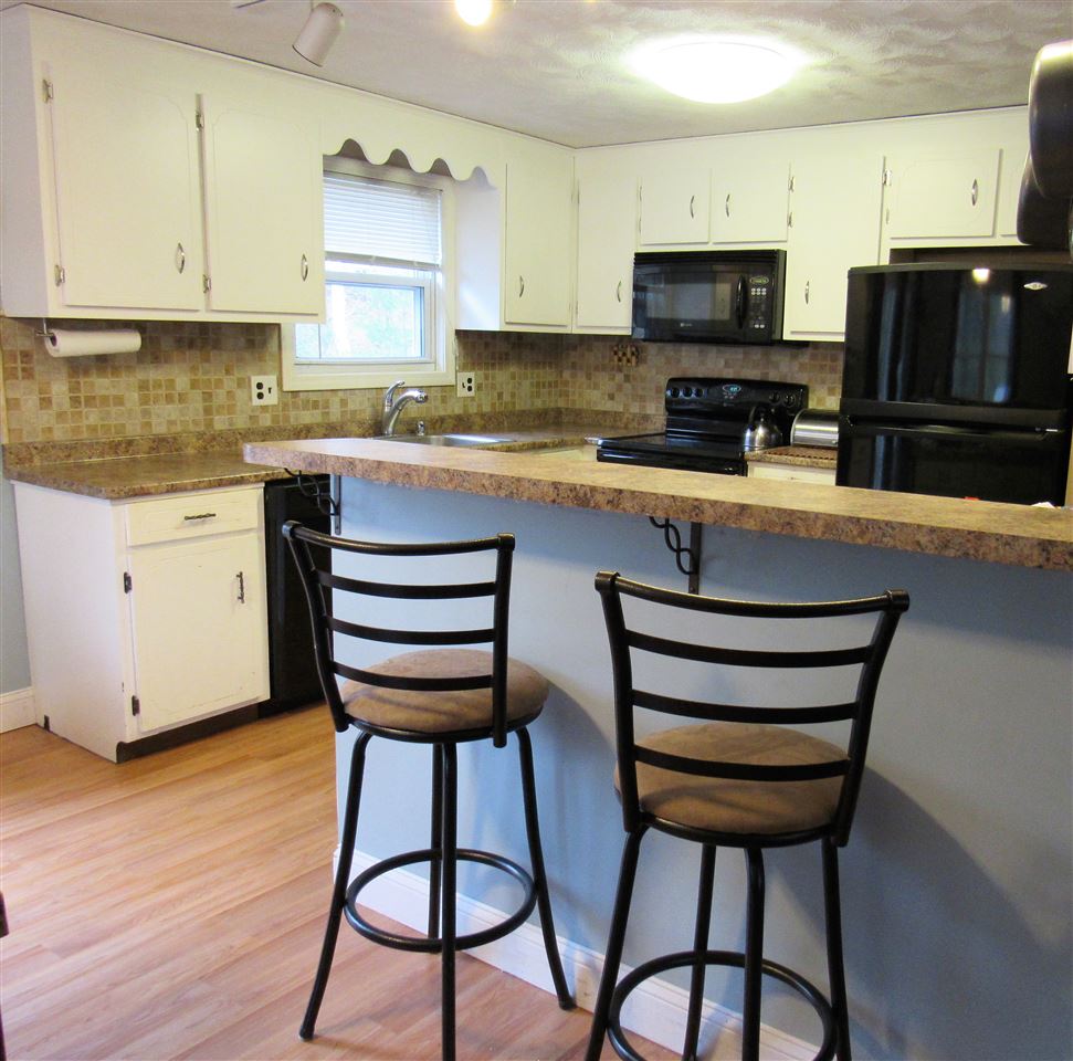 240 High Range Road Londonderry, NH 03053 - Photo 8 of 26
