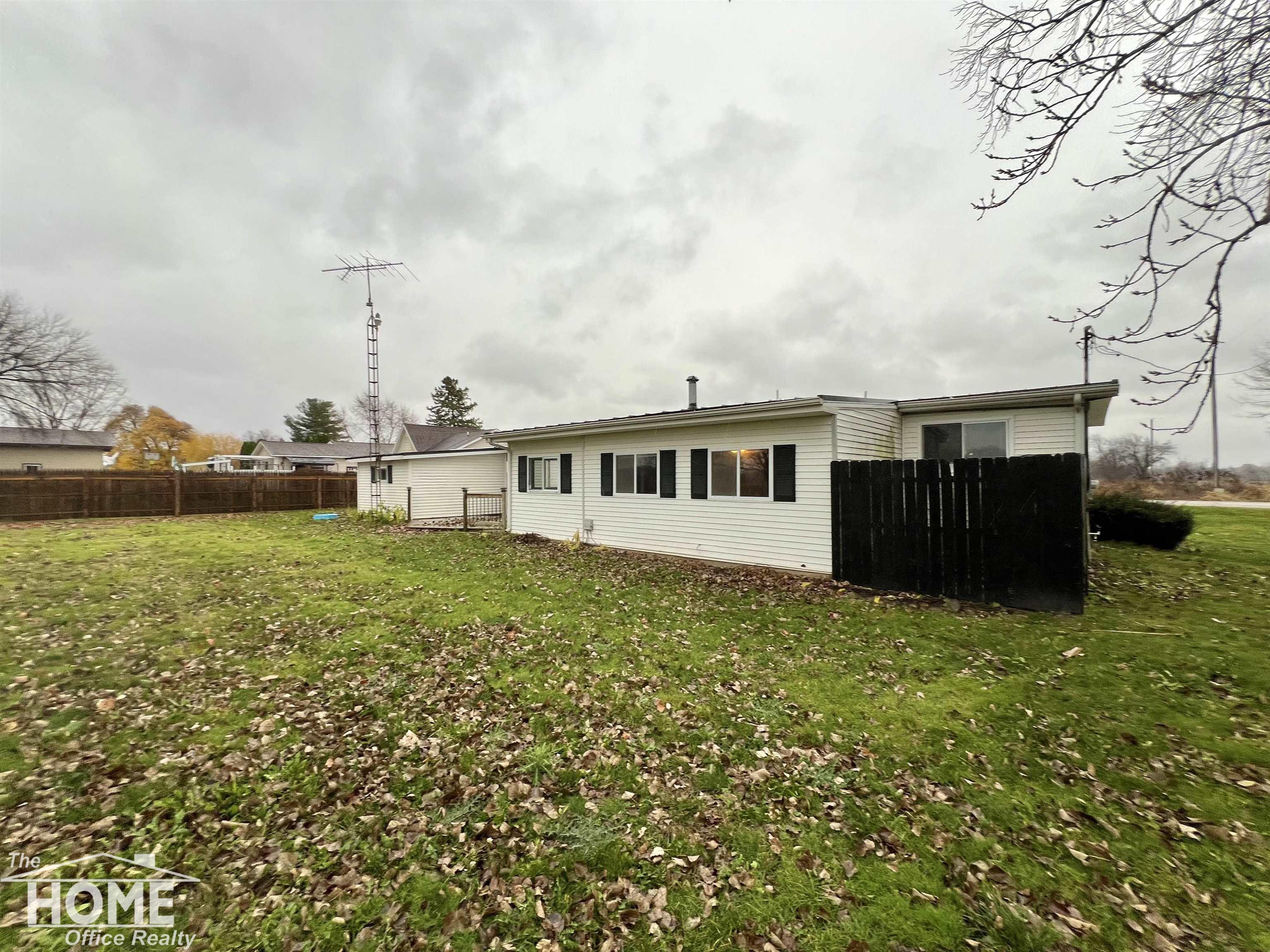 10861 East Bennington Road Durand, MI 48429 - Photo 43 of 45 50162810-eb7bf17d-3b14-451d-9847-ca655c42c0da.JPG