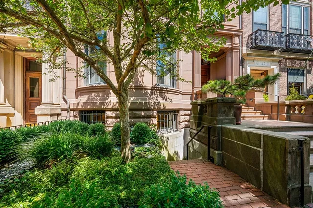 $875,000 | 175 Commonwealth Avenue, Unit A, Boston, MA 02116
