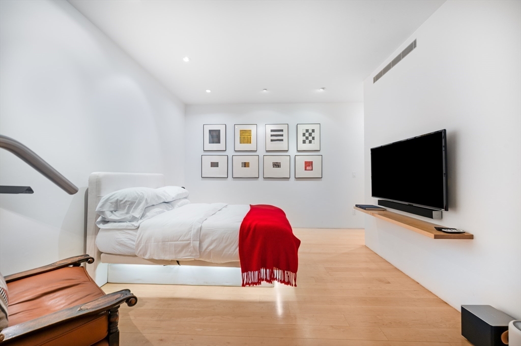 175 Commonwealth Avenue, Unit A Boston, MA 02116 - Photo 11 of 16