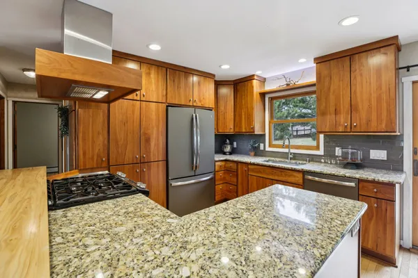 $449,900 | 1686 Sand Hill Road, Oregon, WI 53575