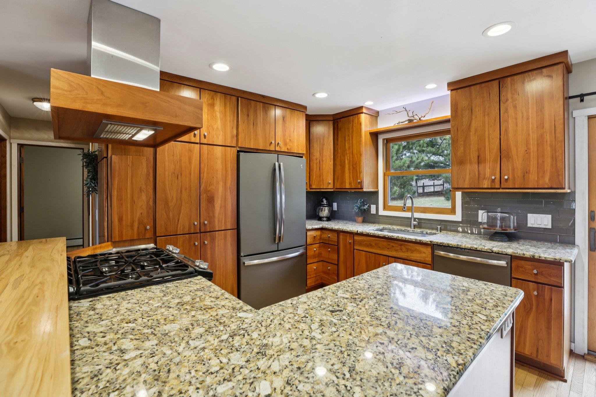 1686 Sand Hill Road Oregon, WI 53575 - Photo 13 of 47