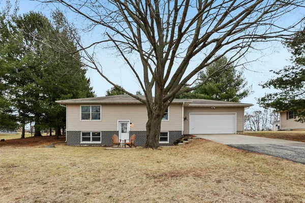 $449,900 | 1686 Sand Hill Road, Oregon, WI 53575