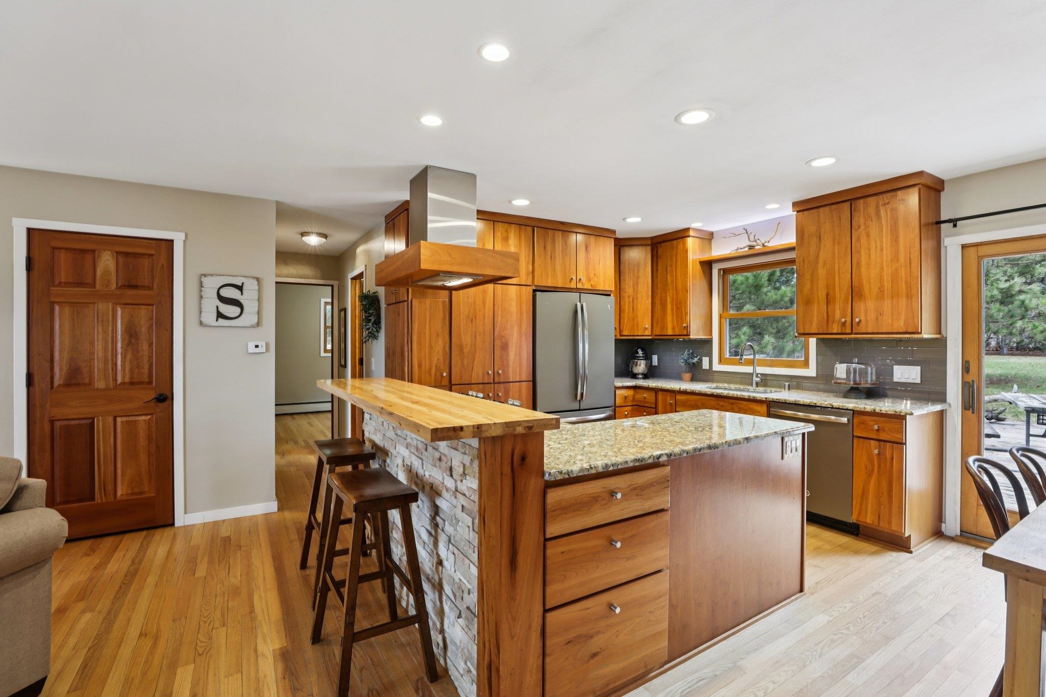 1686 Sand Hill Road Oregon, WI 53575 - Photo 8 of 47