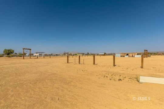 1500 Rademacher Way Ridgecrest, CA 93555 - Photo 6 of 38