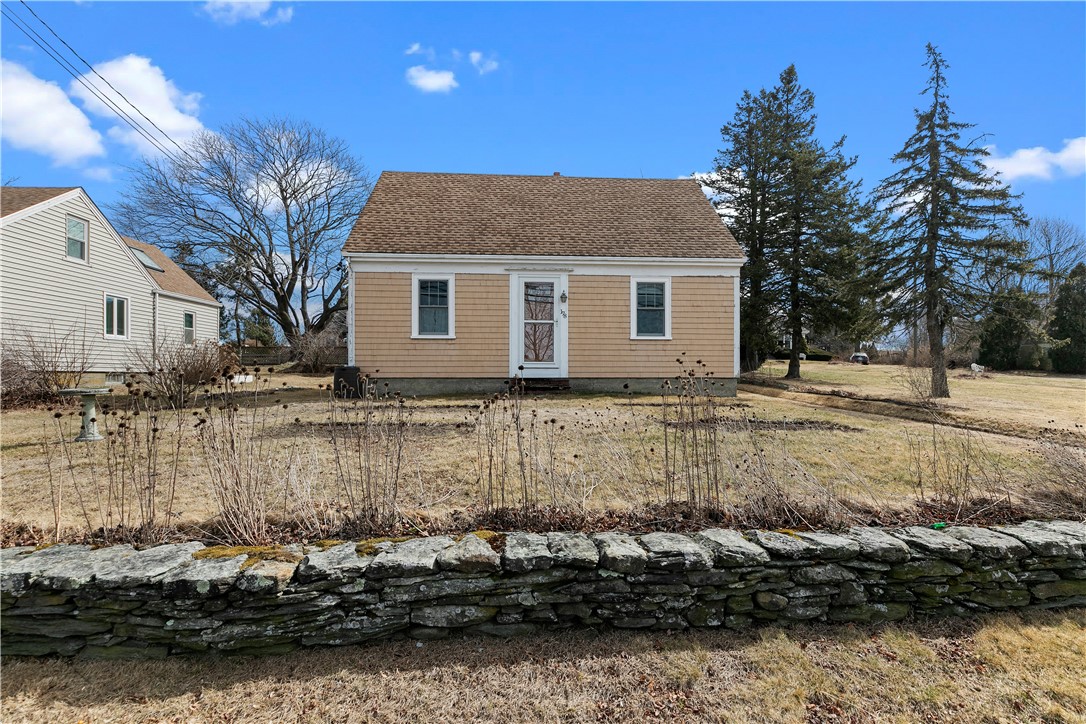 178 Middle Road Portsmouth, RI 02871 - Photo 2 of 45
