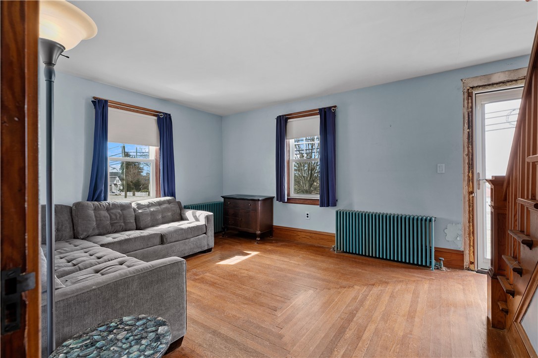 178 Middle Road Portsmouth, RI 02871 - Photo 5 of 45