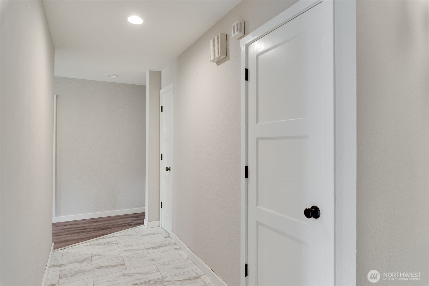 9715 Northeast Juanita Drive, Unit 206B Kirkland, WA 98034 - Photo 20 of 39