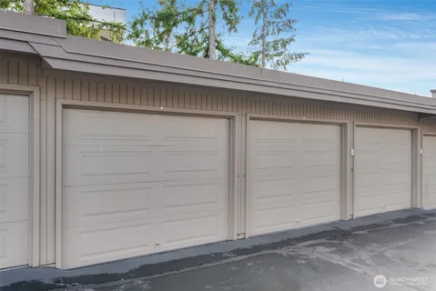 $898,000 | 9715 Northeast Juanita Drive, Unit 206B, Kirkland, WA 98034