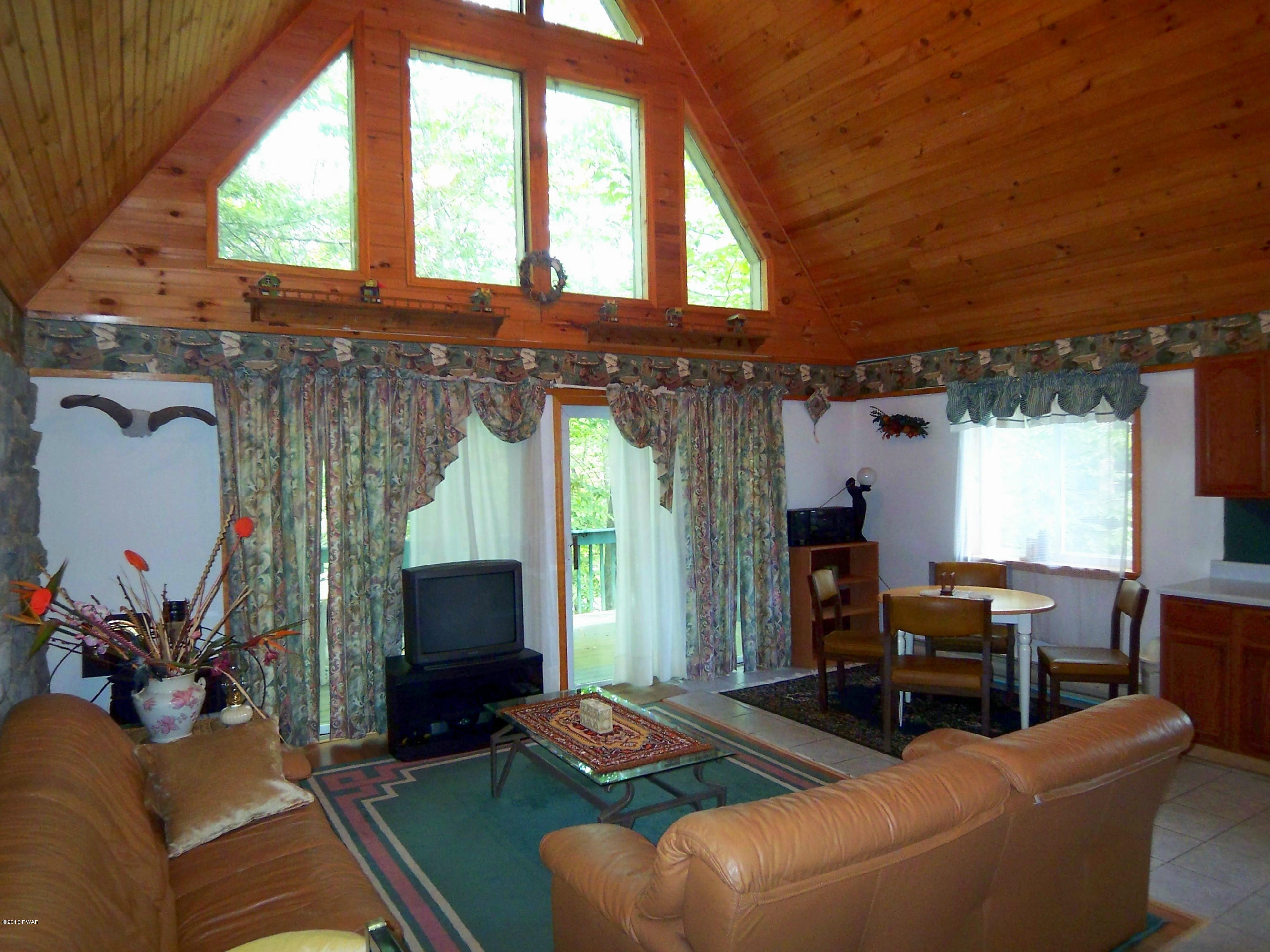 20 Riverside Drive Hawley, PA 18428 - Photo 2 of 17