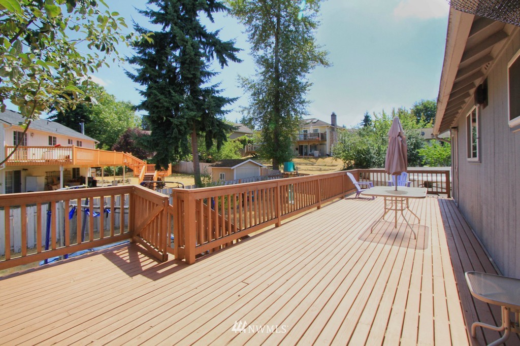 452 Edmonds Avenue Northeast Renton, WA 98056 - Photo 16 of 17